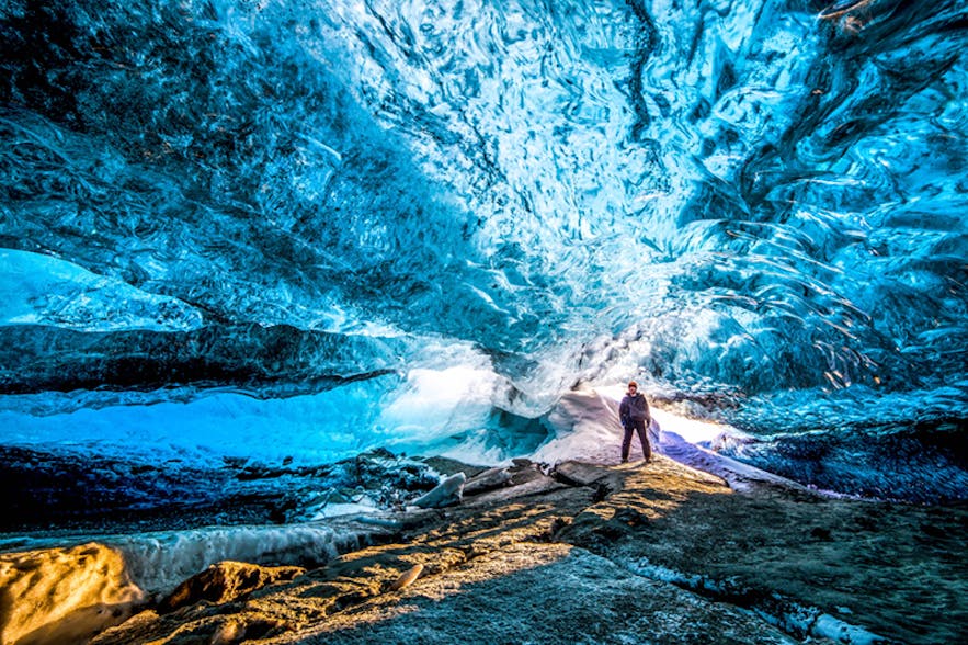 Ice Cave in Iceland. Photo by: 'Pall Jokull Petursson'.