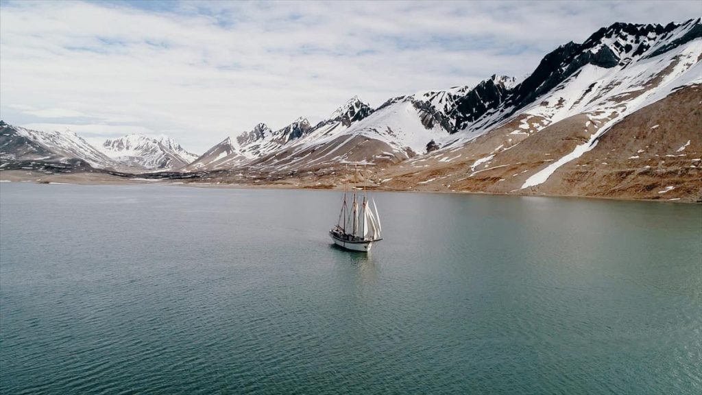 8 Day Scoresby Sound by Ship Greenland Photo Workshop