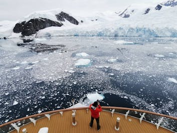 Antarctica Photography Expedition 2022 with Daniel Kordan and Iurie Belegurschi - day 3