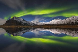Viaje de 6 días en invierno con auroras boreales | De Reikiavik a la cueva de hielo